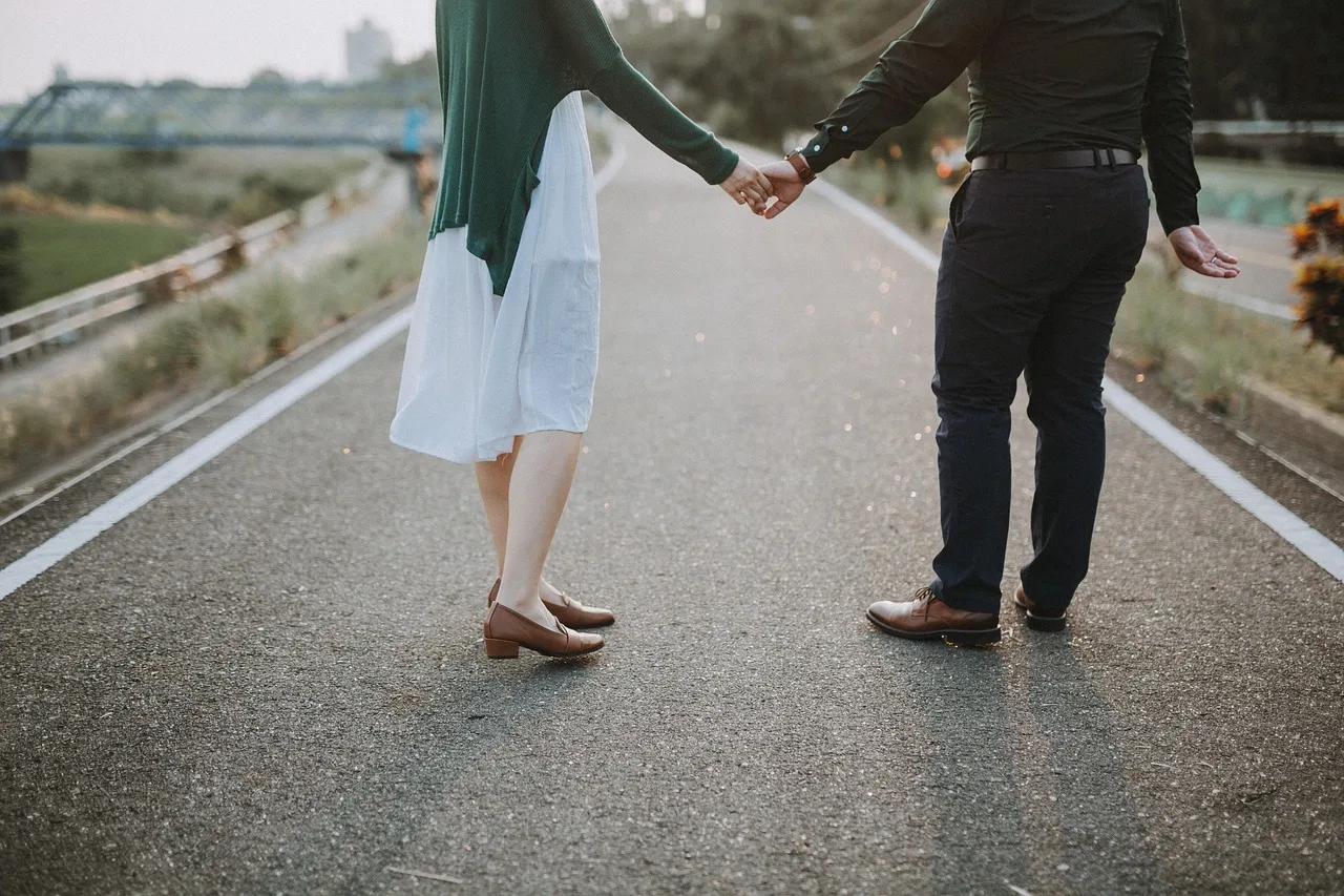 Réussir une rencontre douce et proche de chez soi : le guide pour une connexion authentique