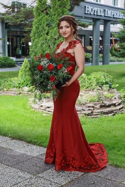 Femme discrète en live raffinée danse avec sensualité expérience live garantie